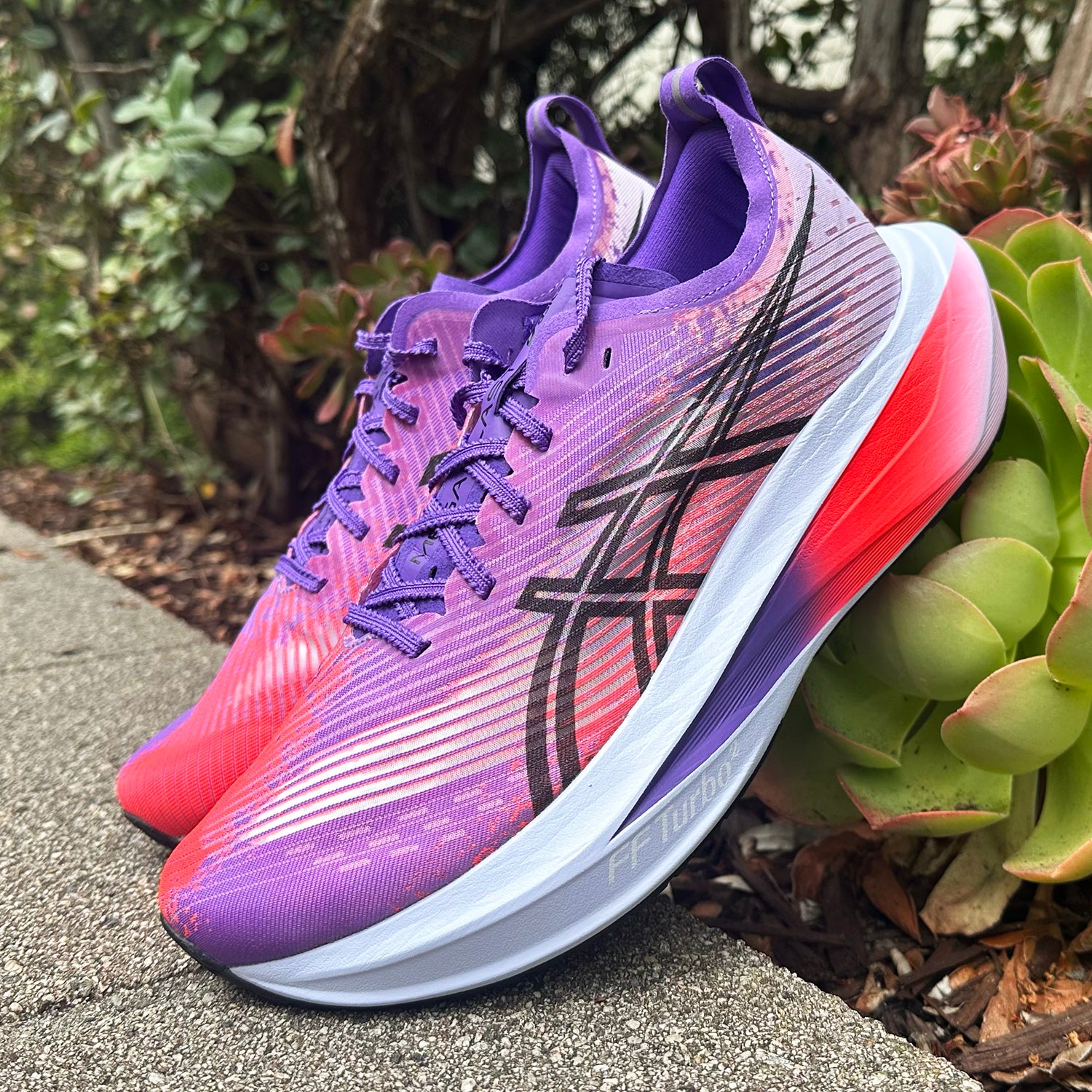 Asics Megablast Review: Lightweight Luxury Performance