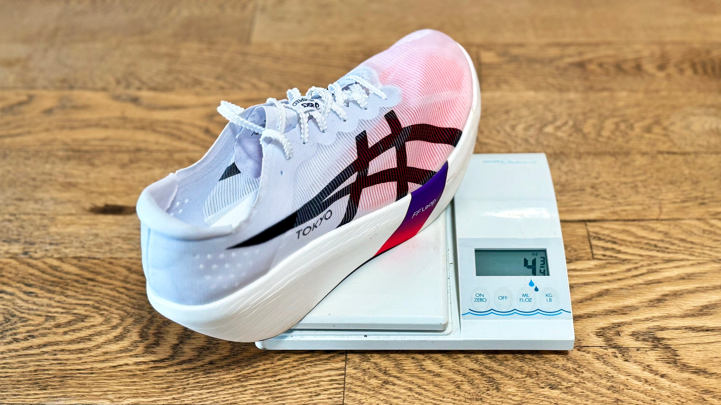 what are the lightest nike running shoes